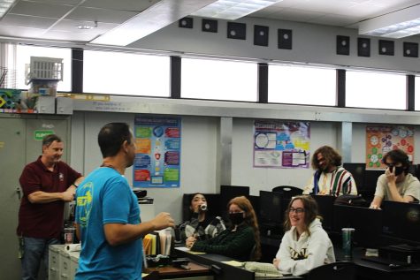 FBLA sponsor Chris Borg speaks to club members during a conference-planning meeting in T-wing on Feb. 24.